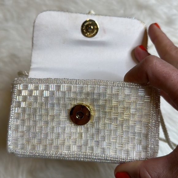 Vintage Small White Beaded Evening Crossbody bag - Picture 2 of 6